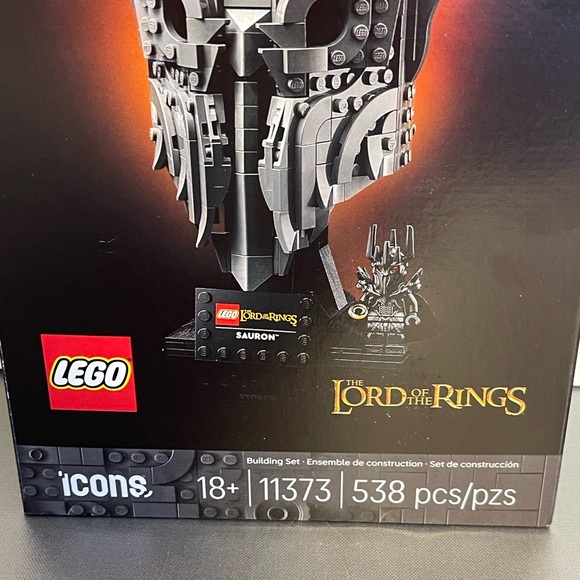 LEGO Sauron Helmet Lords of the Rings in Black and Gray 11373 538Pcs 18+ NIB - Picture 4 of 9